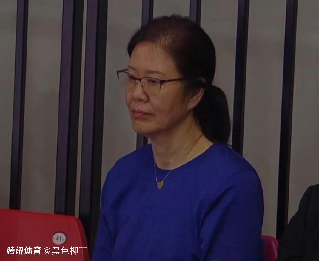 贪图我妻子的美貌